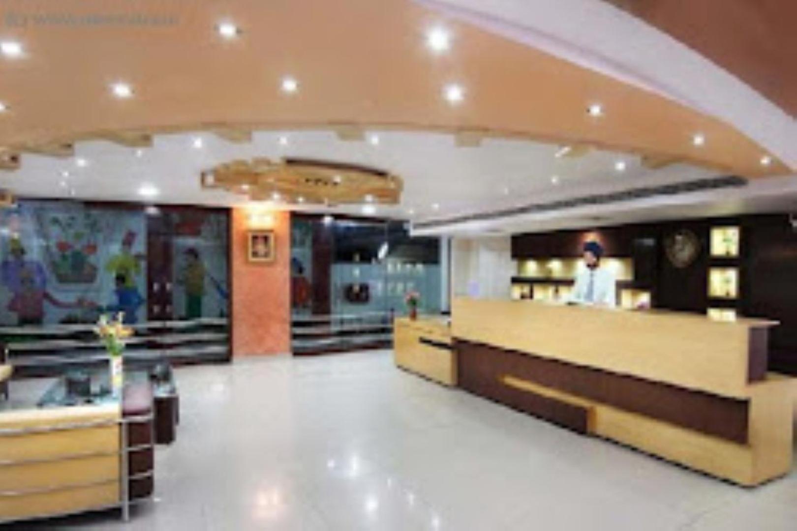 The Gagan Plaza Hotel Канпур Экстерьер фото